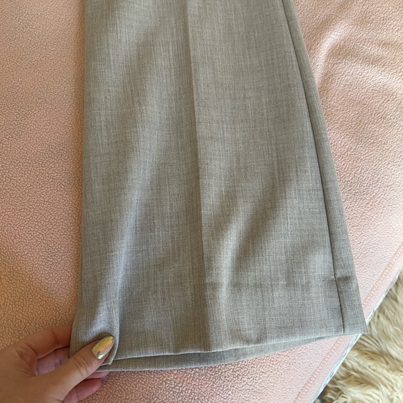 The Limited women’s light grey pantsuit set size 2 - Picture 10 of 10